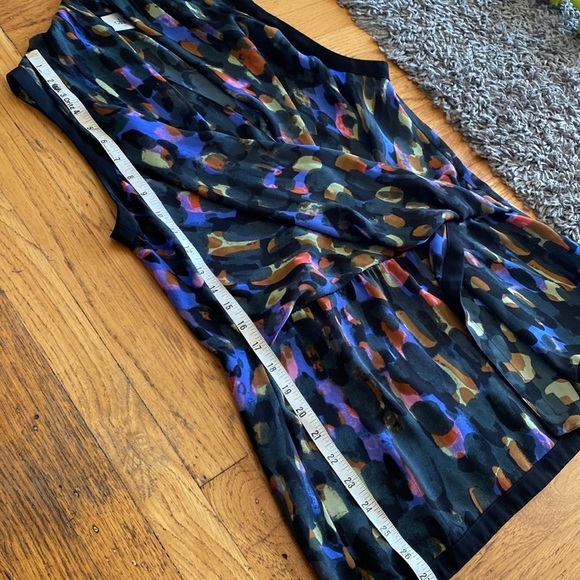 CAbi 3077 Flaunt Wrap Sleeveless Tank Blouse Size Medium - Picture 8 of 11